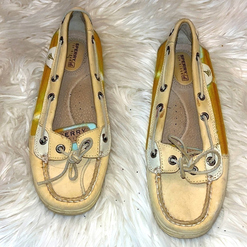 🌸 Sperry tie dye flats. Size 6 M.